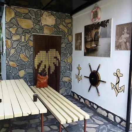 Mavros Studio1